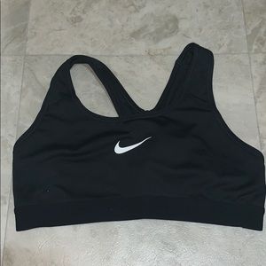 Black sports bra